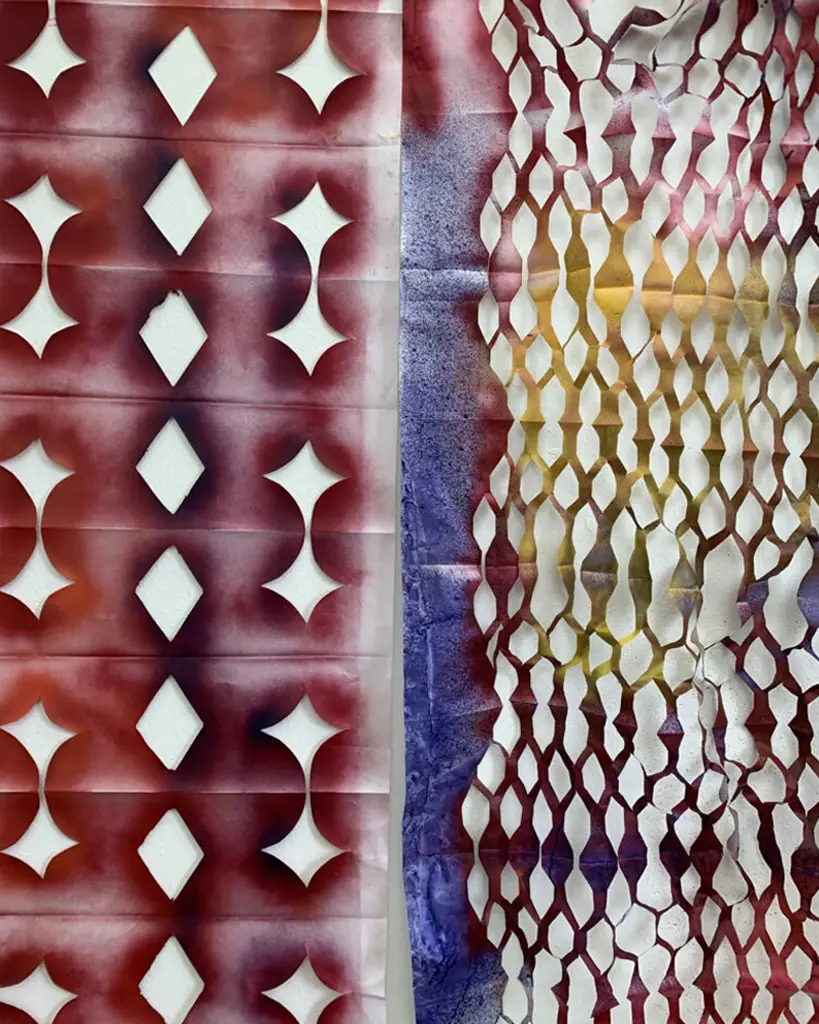 “Untitled”, stencils su carta colorata, 200×100 cm, 2024